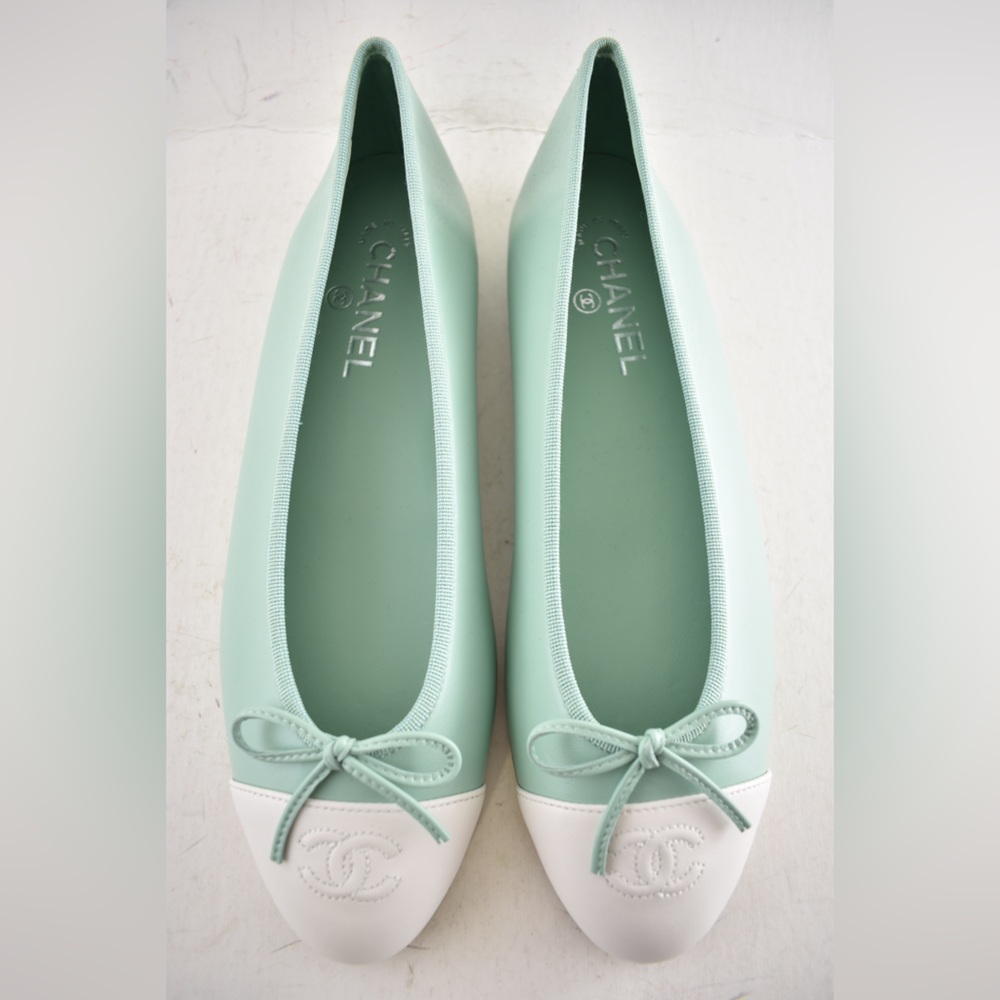 Chanel 26S Mint Green White Lambskin Leather CC Logo Ballet Ballerina Flat 37.5 - Picture 9 of 16